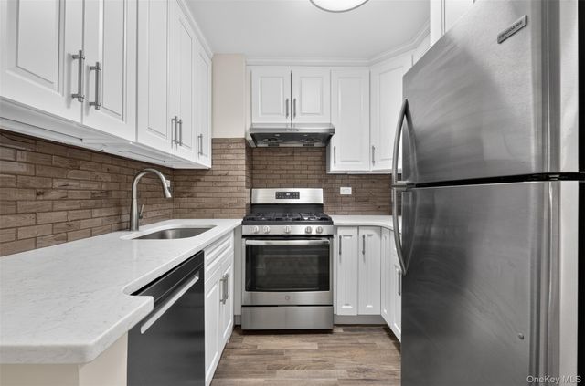 18-05 215th Street 16H, Bayside, NY 11360