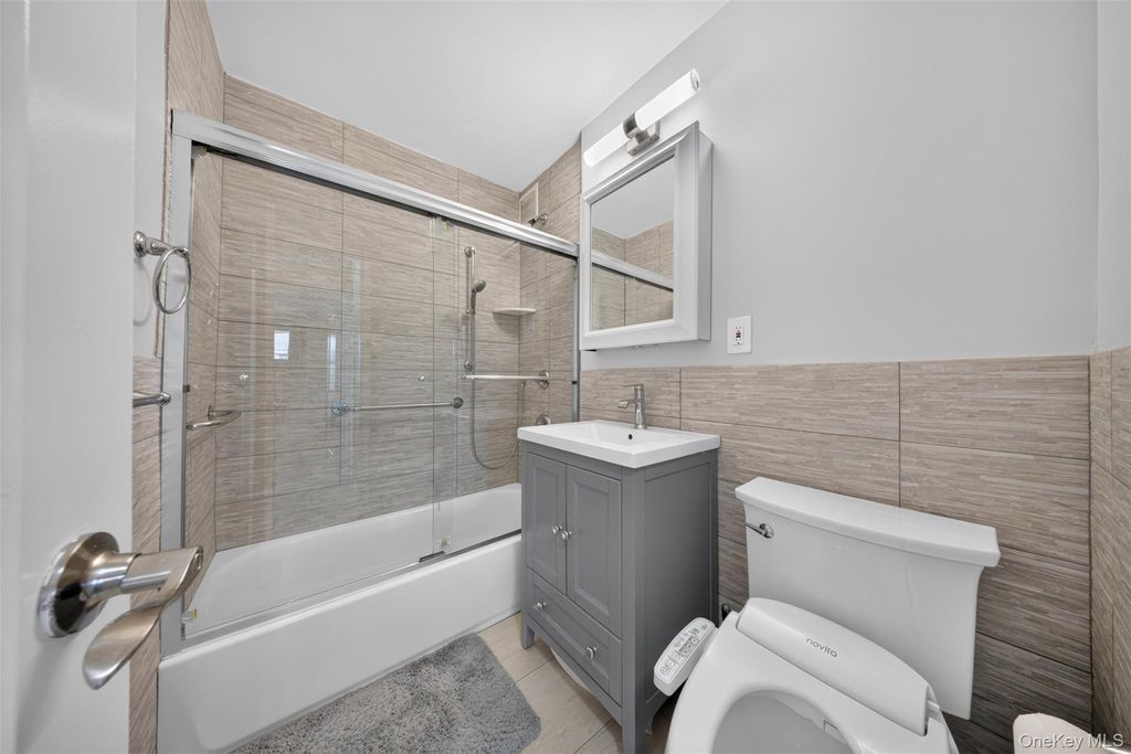 18-05 215th Street 16H, Bayside, NY 11360 — photo 5