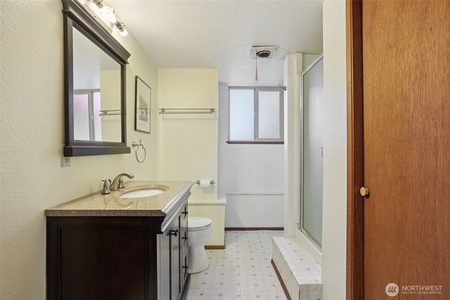 11208 SE 234th Street, Kent, WA 98031