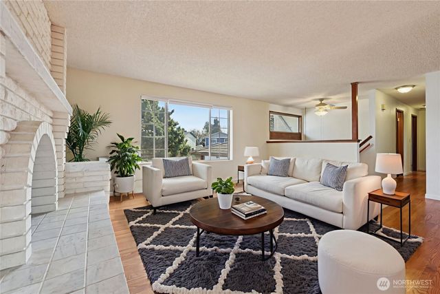 11208 SE 234th Street, Kent, WA 98031