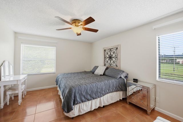 4542 Lucerne Lakes Boulevard E 206, Lake Worth, FL 33467