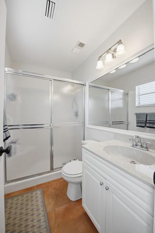 4542 Lucerne Lakes Boulevard E 206, Lake Worth, FL 33467