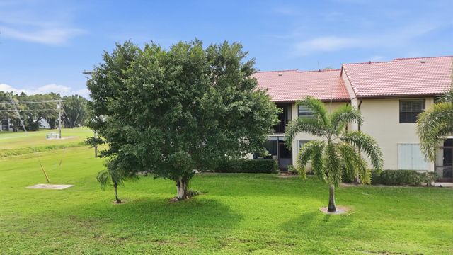 4542 Lucerne Lakes Boulevard E 206, Lake Worth, FL 33467