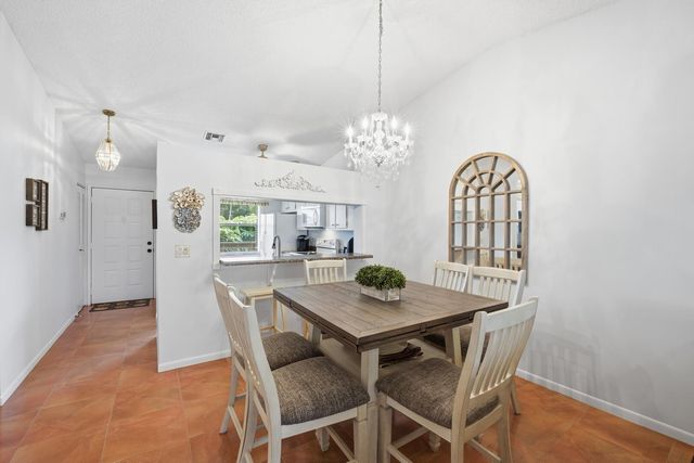 4542 Lucerne Lakes Boulevard E 206, Lake Worth, FL 33467