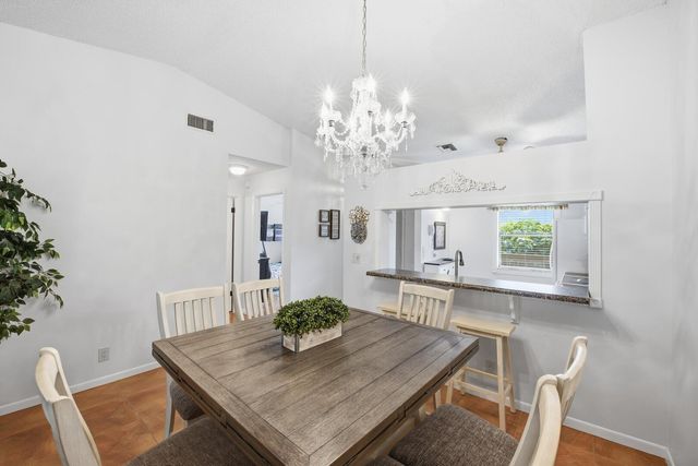 4542 Lucerne Lakes Boulevard E 206, Lake Worth, FL 33467