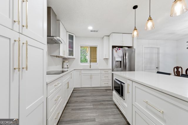 311 W Downing Court, Jonesboro, GA 30238