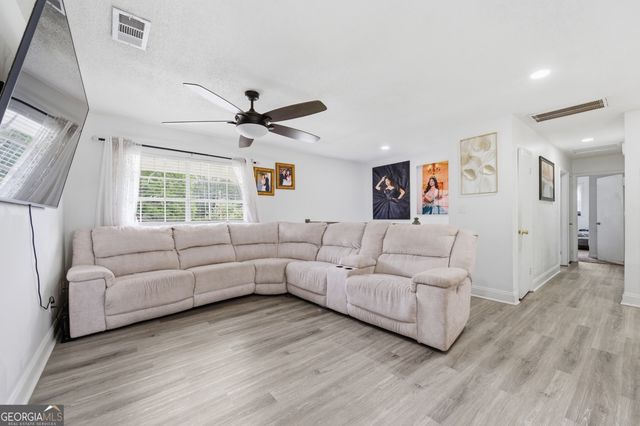 311 W Downing Court, Jonesboro, GA 30238