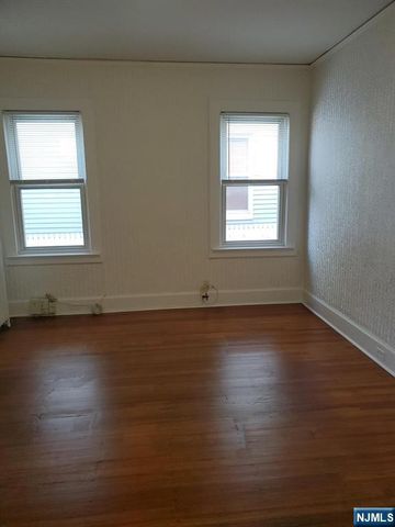 404 6th Street aptA, Newark, NJ 07107