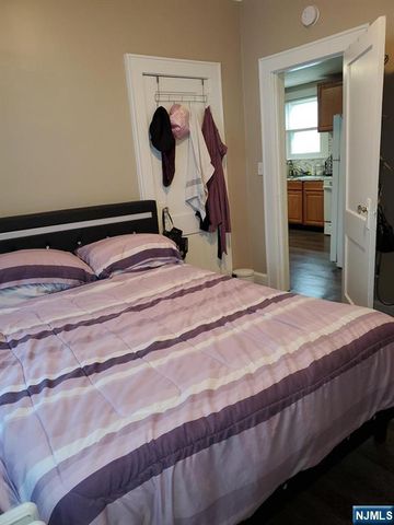 404 6th Street aptA, Newark, NJ 07107