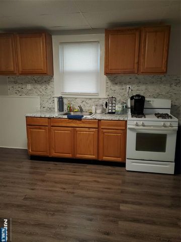 404 6th Street aptA, Newark, NJ 07107