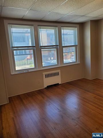 404 6th Street aptA, Newark, NJ 07107