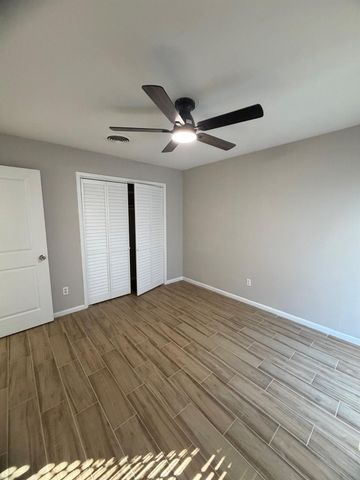 10001 West Park Drive 79, Houston, TX 77042