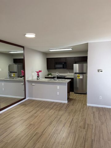 10001 West Park Drive 79, Houston, TX 77042