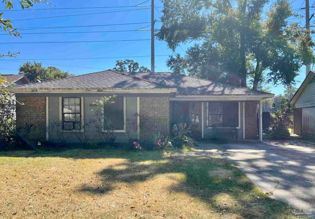 7738 Deborah Dr, Pensacola, FL 32514