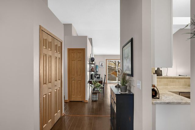 1845 Merlot Curve 1603, Eagan, MN 55122