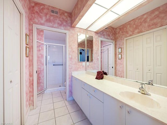 570 Club Marco CIR 7-101, Marco Island, FL 34145