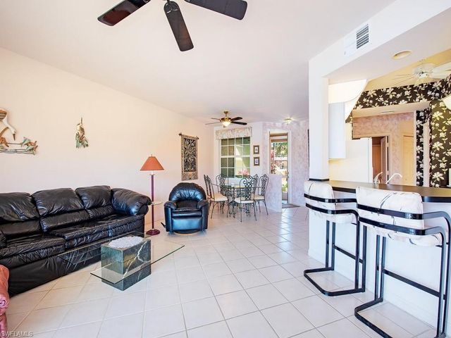 570 Club Marco CIR 7-101, Marco Island, FL 34145