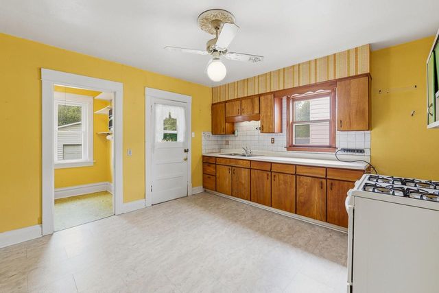 503 E South STREET, Beaver Dam, WI 53916
