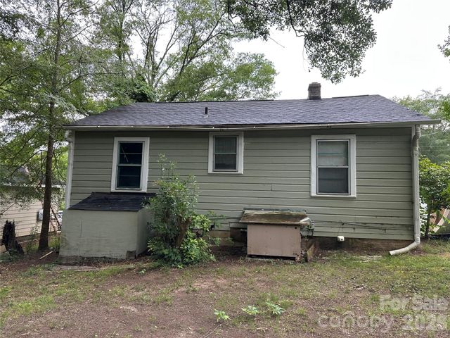 3101 Ridge Avenue, Charlotte, NC 28208