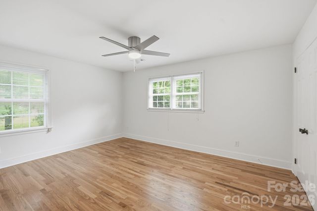 926 Shady Bluff Drive, Charlotte, NC 28211