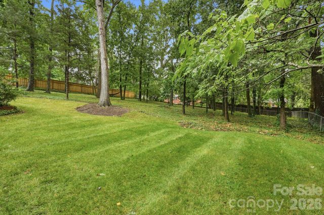 926 Shady Bluff Drive, Charlotte, NC 28211