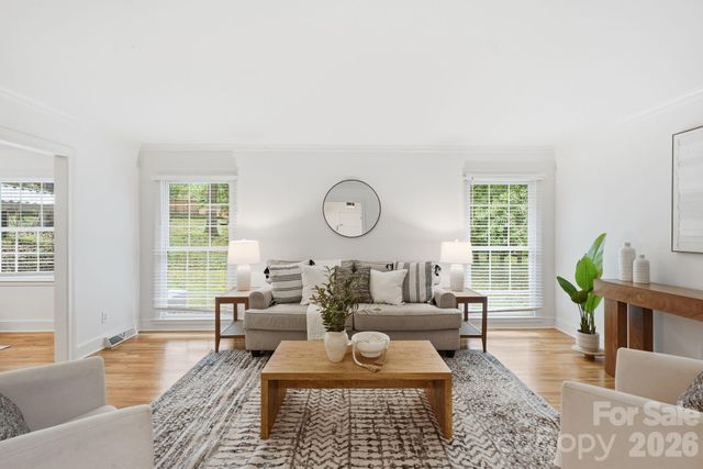 926 Shady Bluff Drive, Charlotte, NC 28211