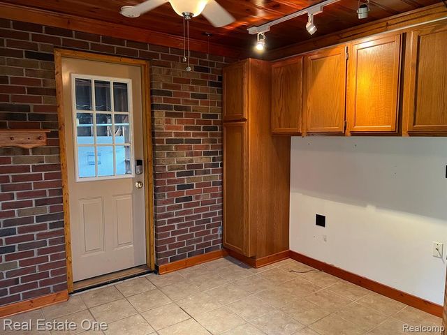 13630 Balfour Street, Oak Park, MI 48237