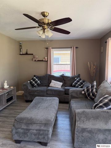 4304 S 61st Avenue, Omaha, NE 68117