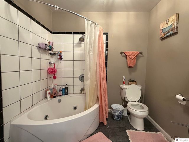 4304 S 61st Avenue, Omaha, NE 68117