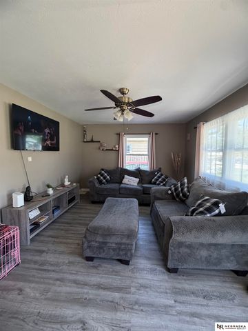 4304 S 61st Avenue, Omaha, NE 68117