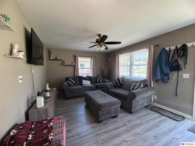 4304 S 61st Avenue, Omaha, NE 68117