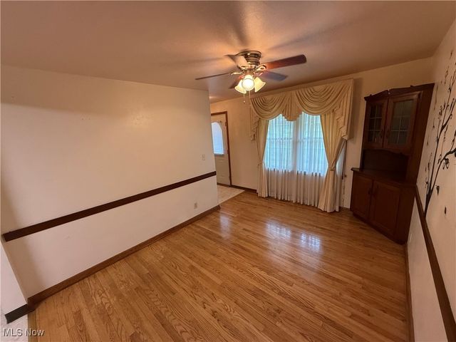 3296 Cricket Drive, Youngstown, OH 44511