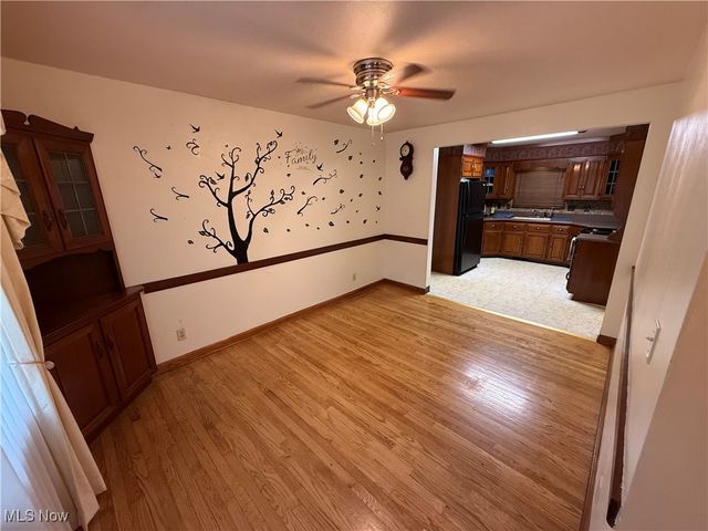 3296 Cricket Drive, Youngstown, OH 44511