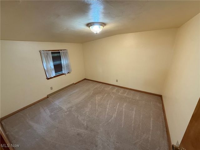 3296 Cricket Drive, Youngstown, OH 44511