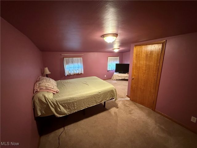 3296 Cricket Drive, Youngstown, OH 44511