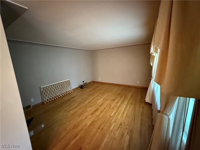 3296 Cricket Drive, Youngstown, OH 44511