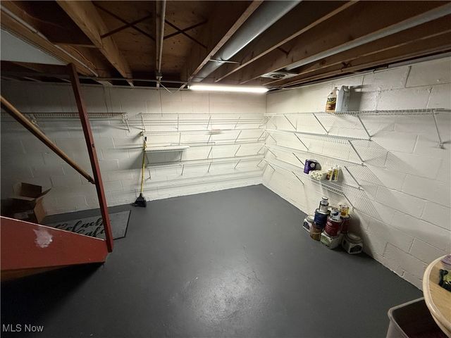 3296 Cricket Drive, Youngstown, OH 44511