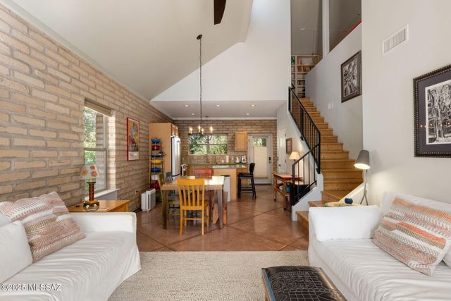 3049 N Gaia Place, Tucson, AZ 85745