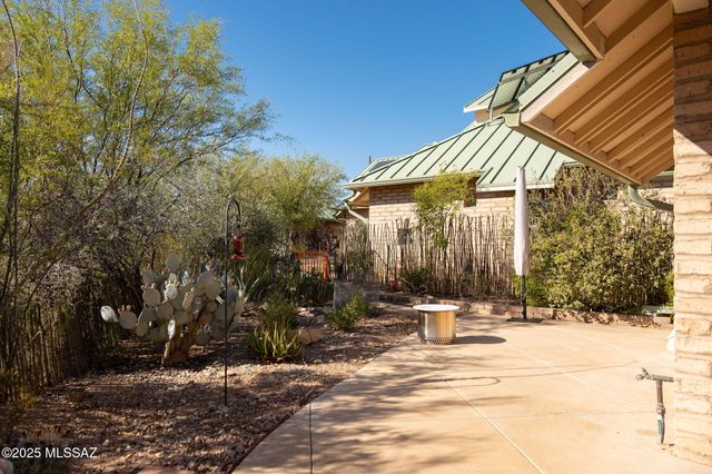 3049 N Gaia Place, Tucson, AZ 85745