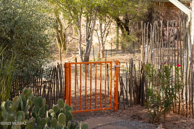 3049 N Gaia Place, Tucson, AZ 85745