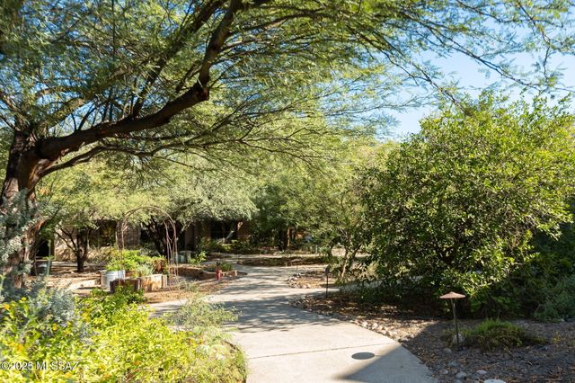 3049 N Gaia Place, Tucson, AZ 85745