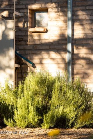 3049 N Gaia Place, Tucson, AZ 85745