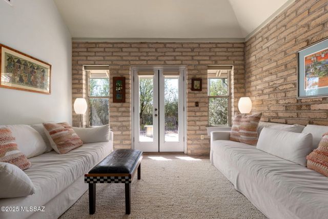 3049 N Gaia Place, Tucson, AZ 85745