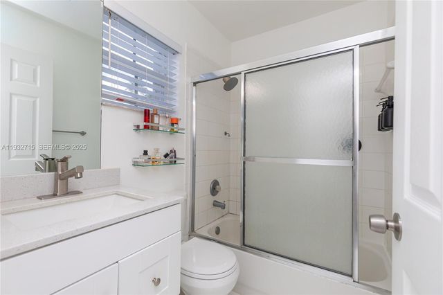 17006 NW 22nd St, Pembroke Pines, FL 33028