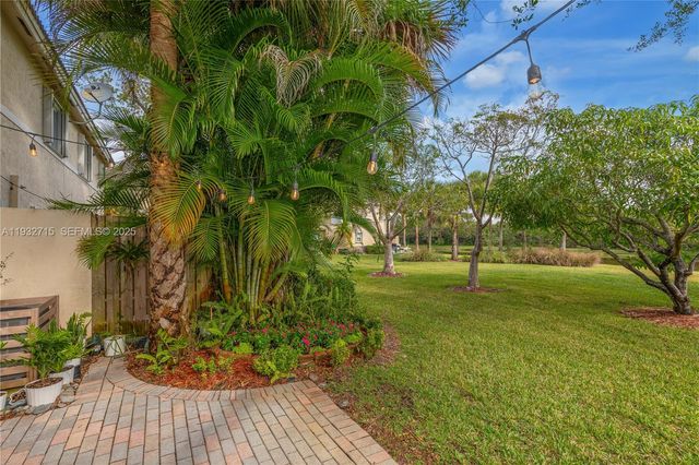 17006 NW 22nd St, Pembroke Pines, FL 33028