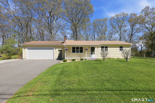 14 Cedarwood Lane, Old Saybrook, CT 06475