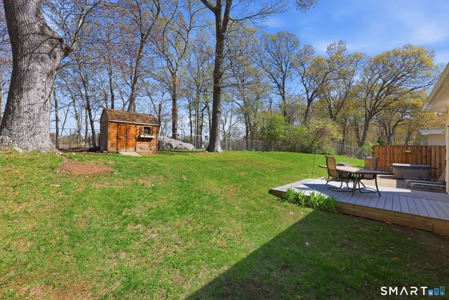 14 Cedarwood Lane, Old Saybrook, CT 06475