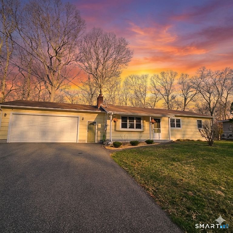 14 Cedarwood Lane, Old Saybrook, CT 06475
