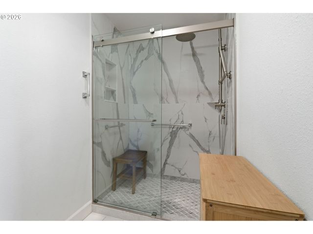 520 Se COLUMBIA RIVER Dr 311, Vancouver, WA 98661