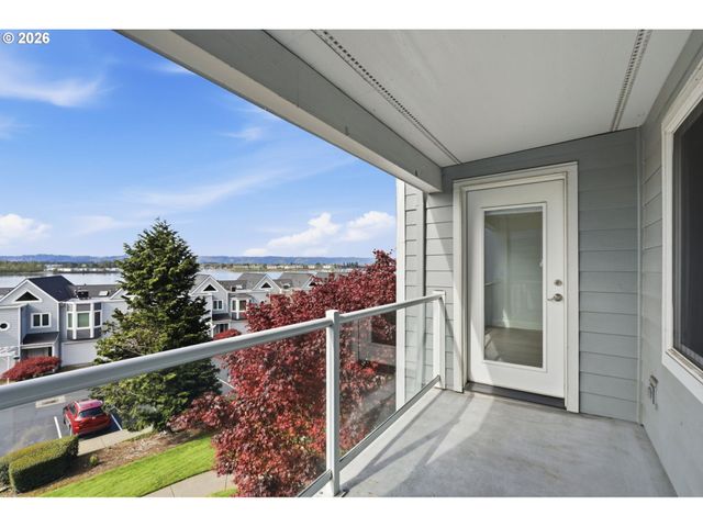 520 Se COLUMBIA RIVER Dr 311, Vancouver, WA 98661